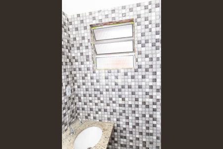 Banheiro de apartamento para alugar com 1 quarto, 49m² em Casa Grande, Diadema