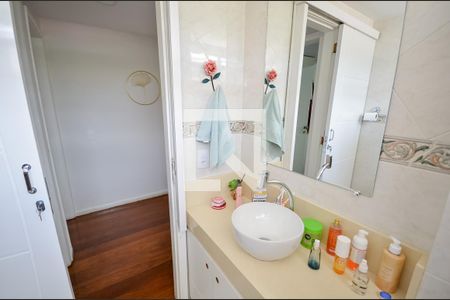 Apartamento à venda com 113m², 3 quartos e 2 vagasBanheiro Social
