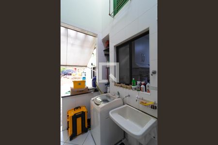 Casa à venda com 150m², 3 quartos e 4 vagas Casa à venda com 150m², 3 quartos e 4 vagasÁrea de Serviço