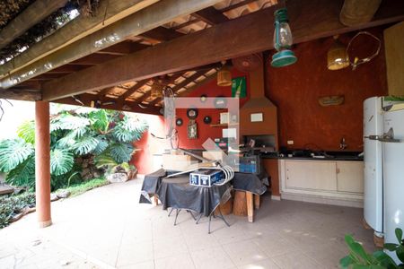 Casa à venda com 150m², 3 quartos e 4 vagas Casa à venda com 150m², 3 quartos e 4 vagasChurrasqueira