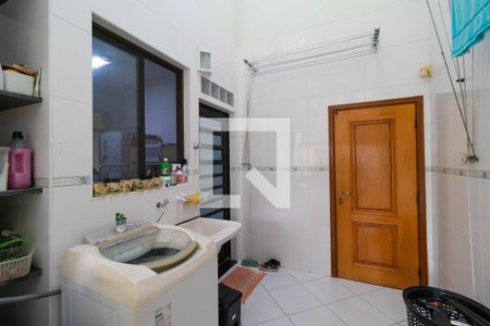 Casa à venda com 150m², 3 quartos e 4 vagas Casa à venda com 150m², 3 quartos e 4 vagasÁrea de Serviço