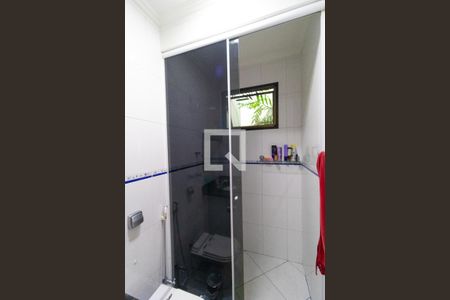 Casa à venda com 150m², 3 quartos e 4 vagas Casa à venda com 150m², 3 quartos e 4 vagasBanheiro da Suíte