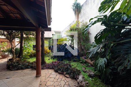 Casa à venda com 150m², 3 quartos e 4 vagas Casa à venda com 150m², 3 quartos e 4 vagasLago