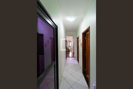 Casa à venda com 150m², 3 quartos e 4 vagas Casa à venda com 150m², 3 quartos e 4 vagasCorredor