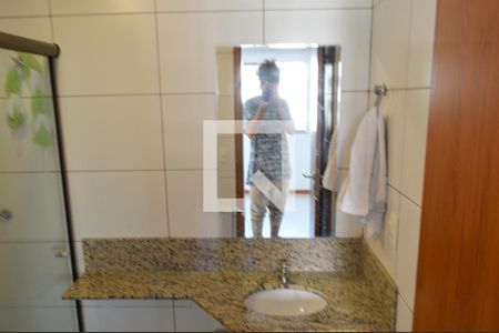 Apartamento à venda com 76m², 2 quartos e 1 vaga Apartamento à venda com 76m², 2 quartos e 1 vagaBanheiro da Suíte