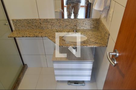 Apartamento à venda com 76m², 2 quartos e 1 vaga Apartamento à venda com 76m², 2 quartos e 1 vagaBanheiro da Suíte