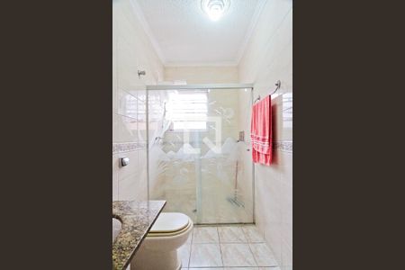 Casa à venda com 250m², 4 quartos e 3 vagas Casa à venda com 250m², 4 quartos e 3 vagasBanheiro