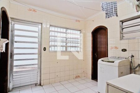 Casa à venda com 250m², 4 quartos e 3 vagas Casa à venda com 250m², 4 quartos e 3 vagasÁrea de Serviço