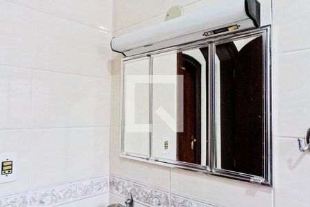 Casa à venda com 250m², 4 quartos e 3 vagas Casa à venda com 250m², 4 quartos e 3 vagasBanheiro