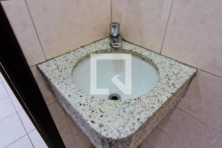 Casa à venda com 250m², 4 quartos e 3 vagas Casa à venda com 250m², 4 quartos e 3 vagasBanheiro de Serviço