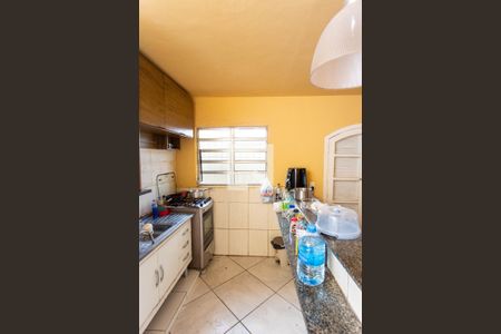 Casa à venda com 190m², 3 quartos e 2 vagas Casa à venda com 190m², 3 quartos e 2 vagasCozinha