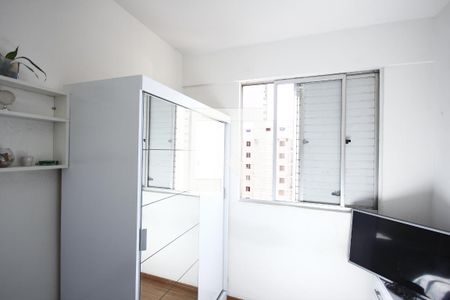 Quarto 1 de apartamento para alugar com 2 quartos, 48m² em Sé, São Paulo