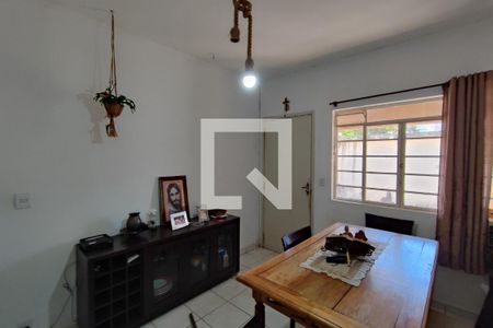 Sala de casa para alugar com 4 quartos, 160m² em Vila Marieta, Campinas