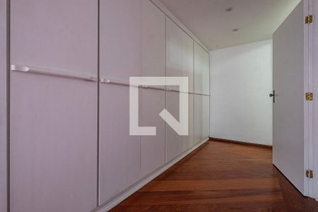 Apartamento à venda com 329m², 3 quartos e 4 vagas Apartamento à venda com 329m², 3 quartos e 4 vagasSuíte 1
