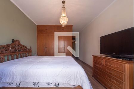 Casa à venda com 200m², 3 quartos e 2 vagasSuíte