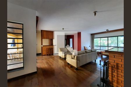 Casa à venda com 4 quartos, 328m² em Jardim Marajoara, São Paulo