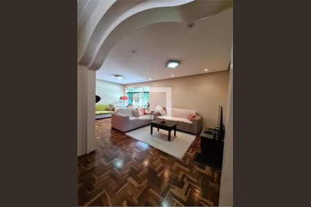 Casa à venda com 4 quartos, 276m² em Campo Belo, São Paulo