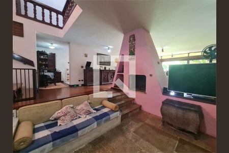 Casa à venda com 3 quartos, 600m² em Interlagos, São Paulo