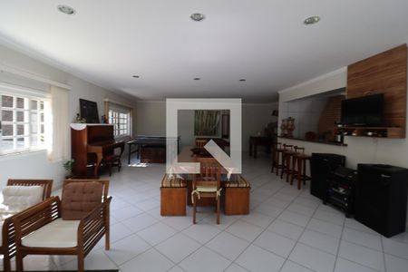 Casa à venda com 754m², 4 quartos e 15 vagas Casa à venda com 754m², 4 quartos e 15 vagasSalão de Festas