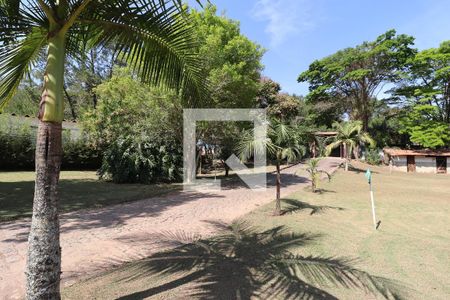 Casa à venda com 754m², 4 quartos e 15 vagas Casa à venda com 754m², 4 quartos e 15 vagasQuintal