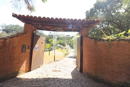 Casa à venda com 754m², 4 quartos e 15 vagas Casa à venda com 754m², 4 quartos e 15 vagasFachada