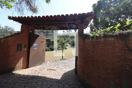 Casa à venda com 754m², 4 quartos e 15 vagas Casa à venda com 754m², 4 quartos e 15 vagasFachada