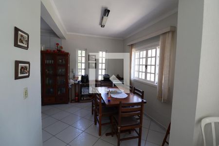 Casa à venda com 754m², 4 quartos e 15 vagas Casa à venda com 754m², 4 quartos e 15 vagasSalão de Festas