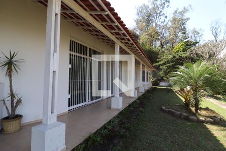 Casa à venda com 754m², 4 quartos e 15 vagas Casa à venda com 754m², 4 quartos e 15 vagasQuintal