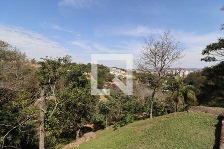 Casa à venda com 754m², 4 quartos e 15 vagas Casa à venda com 754m², 4 quartos e 15 vagasQuintal