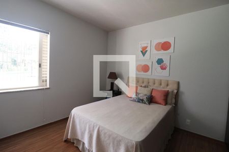 Casa à venda com 754m², 4 quartos e 15 vagas Casa à venda com 754m², 4 quartos e 15 vagasQuarto 2