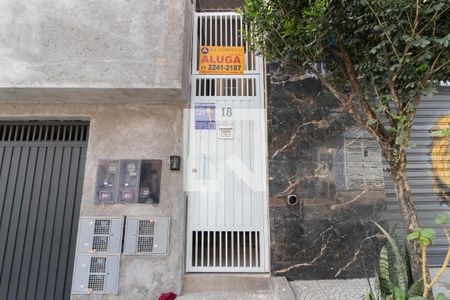 Casa para alugar com 40m², 2 quartos e sem vaga Casa para alugar com 40m², 2 quartos e sem vagaFachada