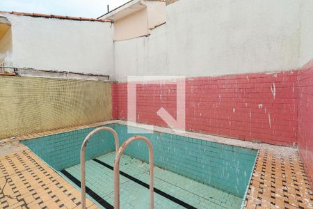 Casa à venda com 150m², 4 quartos e 2 vagasPiscina