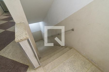 Apartamento à venda com 70m², 2 quartos e sem vaga Apartamento à venda com 70m², 2 quartos e sem vagaÁrea comum - Escadas