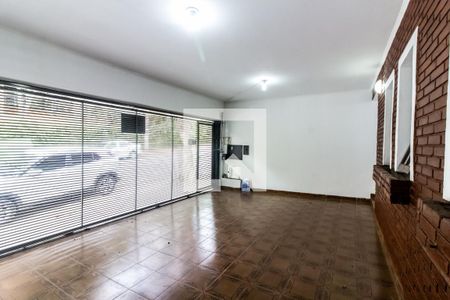 Garagem de casa para alugar com 4 quartos, 187m² em Conjunto Residencial Butantã, São Paulo