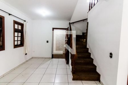 Sala de casa para alugar com 4 quartos, 187m² em Conjunto Residencial Butantã, São Paulo