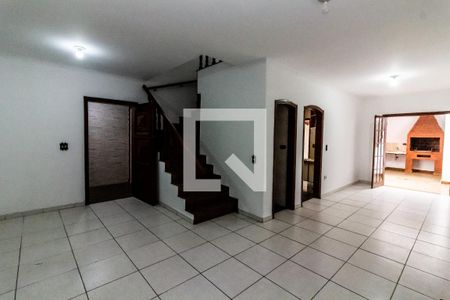 Sala de casa para alugar com 4 quartos, 187m² em Conjunto Residencial Butantã, São Paulo