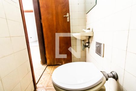 Banheiro 1 de casa para alugar com 4 quartos, 187m² em Conjunto Residencial Butantã, São Paulo