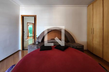 Casa para alugar com 450m², 3 quartos e 8 vagasSuíte 1