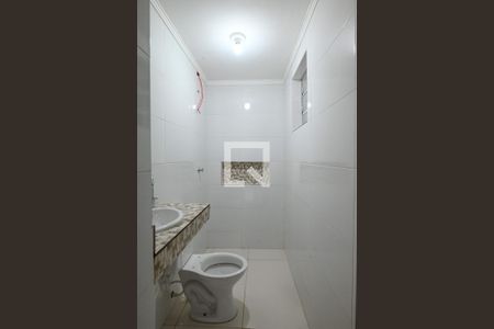 Banheiro de apartamento para alugar com 2 quartos, 50m² em Jardim Patente, São Paulo