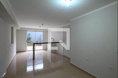 Sala de apartamento para alugar com 2 quartos, 50m² em Jardim Patente, São Paulo
