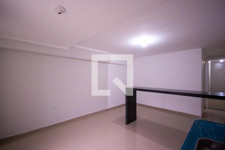 Sala/ Cozinha  de casa para alugar com 1 quarto, 45m² em Jardim Patente, São Paulo