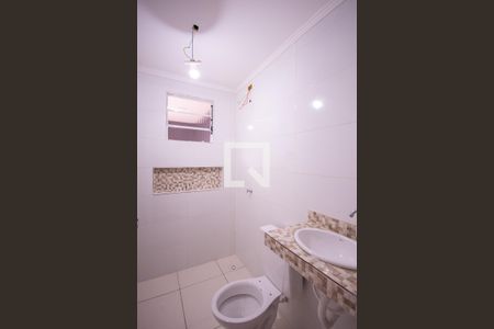 Banheiro  de casa para alugar com 1 quarto, 45m² em Jardim Patente, São Paulo