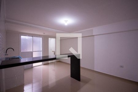 Sala/ Cozinha  de casa para alugar com 1 quarto, 45m² em Jardim Patente, São Paulo