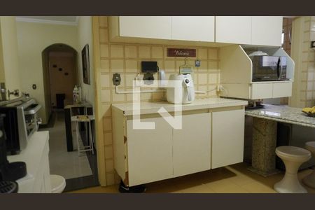 Apartamento à venda com 131m², 4 quartos e 2 vagasCozinha