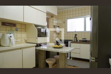 Apartamento à venda com 131m², 4 quartos e 2 vagasCozinha