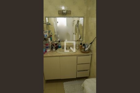 Apartamento à venda com 131m², 4 quartos e 2 vagasBanheiro