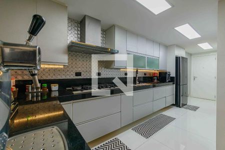 Apartamento à venda com 270m², 4 quartos e 3 vagas Apartamento à venda com 270m², 4 quartos e 3 vagasCozinha