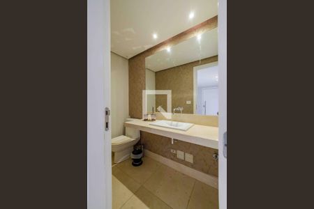 Apartamento à venda com 270m², 4 quartos e 3 vagas Apartamento à venda com 270m², 4 quartos e 3 vagasLavabo