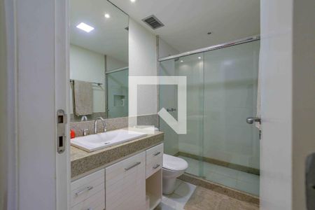 Apartamento à venda com 270m², 4 quartos e 3 vagas Apartamento à venda com 270m², 4 quartos e 3 vagasBanheiro Suíte 3