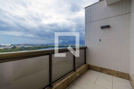 Apartamento à venda com 270m², 4 quartos e 3 vagas Apartamento à venda com 270m², 4 quartos e 3 vagasVaranda Suíte 1